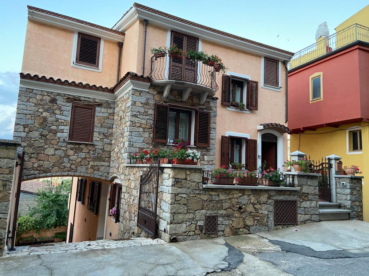 B&B Peonia Orgosolo Buitenkant foto