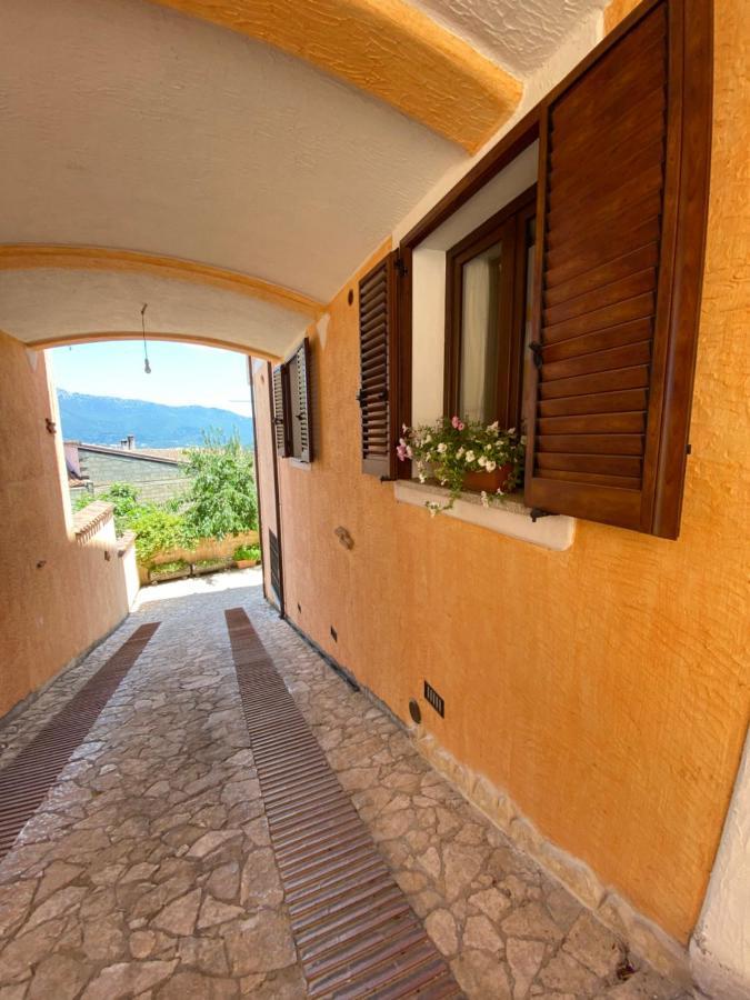 B&B Peonia Orgosolo Buitenkant foto